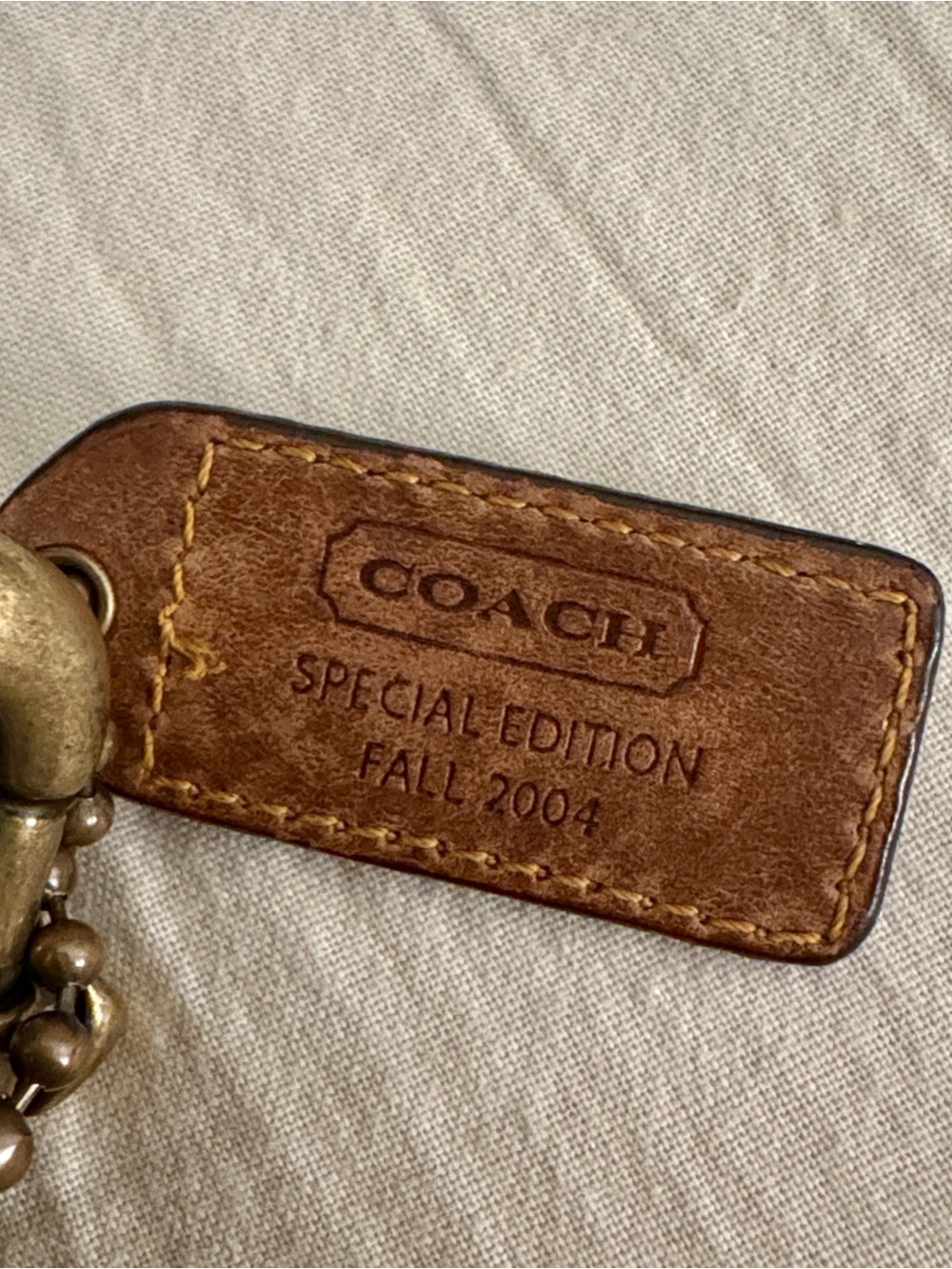 👜 Coach Special Edition Fall 2004 Signature Jacquard Suede Leather Shoulder Bag - Picture 2 of 15